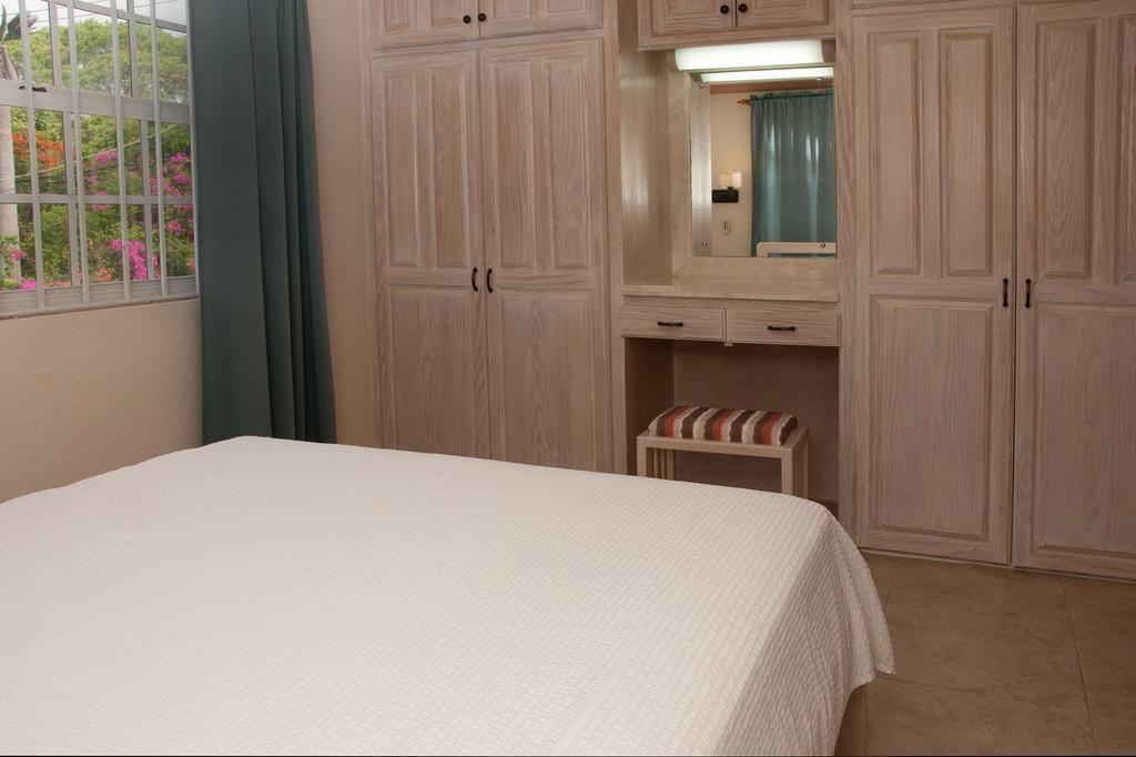 Sandy Bliss Condominiums Saint James Chambre photo
