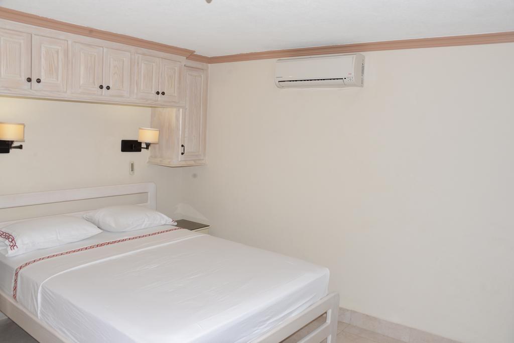 Sandy Bliss Condominiums Saint James Chambre photo