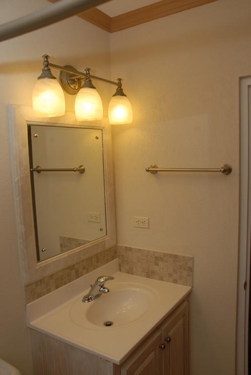 Sandy Bliss Condominiums Saint James Chambre photo